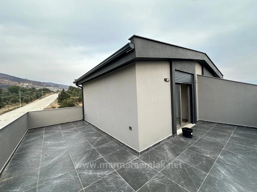 Seferihisar Doğanbey De 3+1 Satılık Denize 50 Metre Yazlık Villa