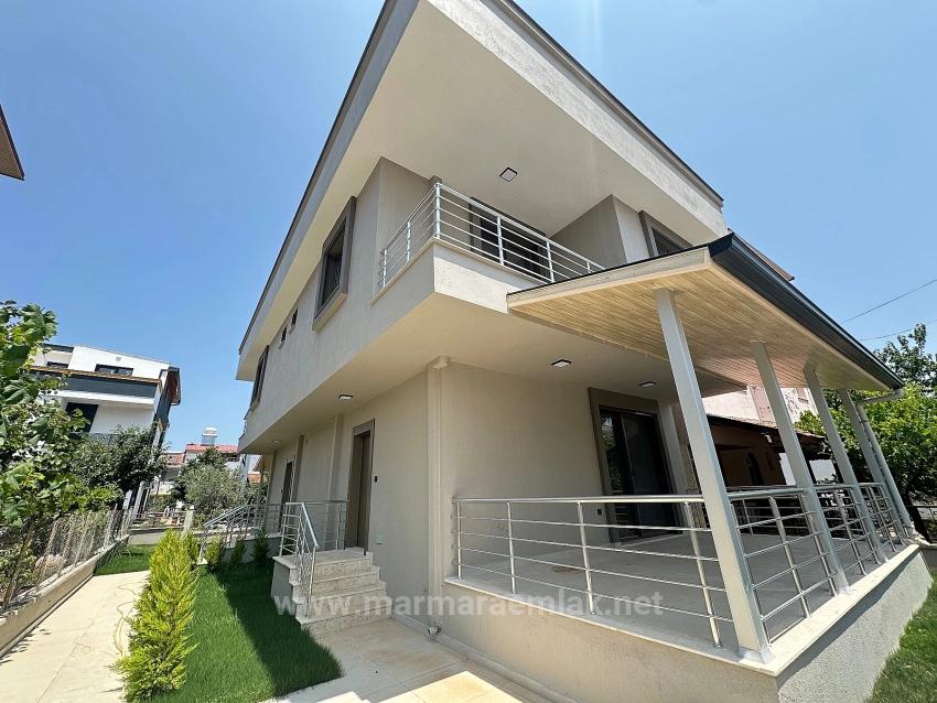 İzmir Seferihisar Doğanbey De Satılık Bahçeli 2+1 Yazlık Villa