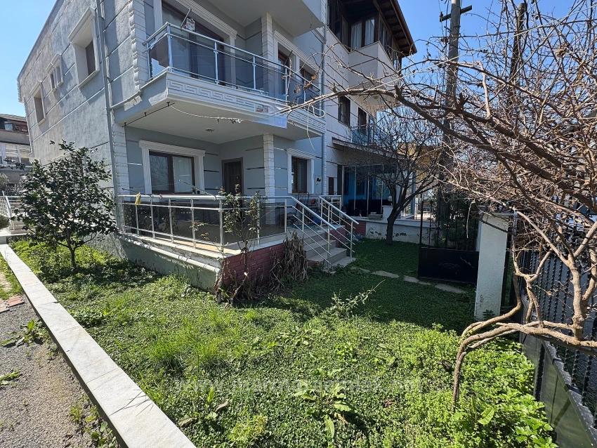 İzmir Seferihisar Doğanbey De Satılık 2+1 Bahçeli Yazlık Villa