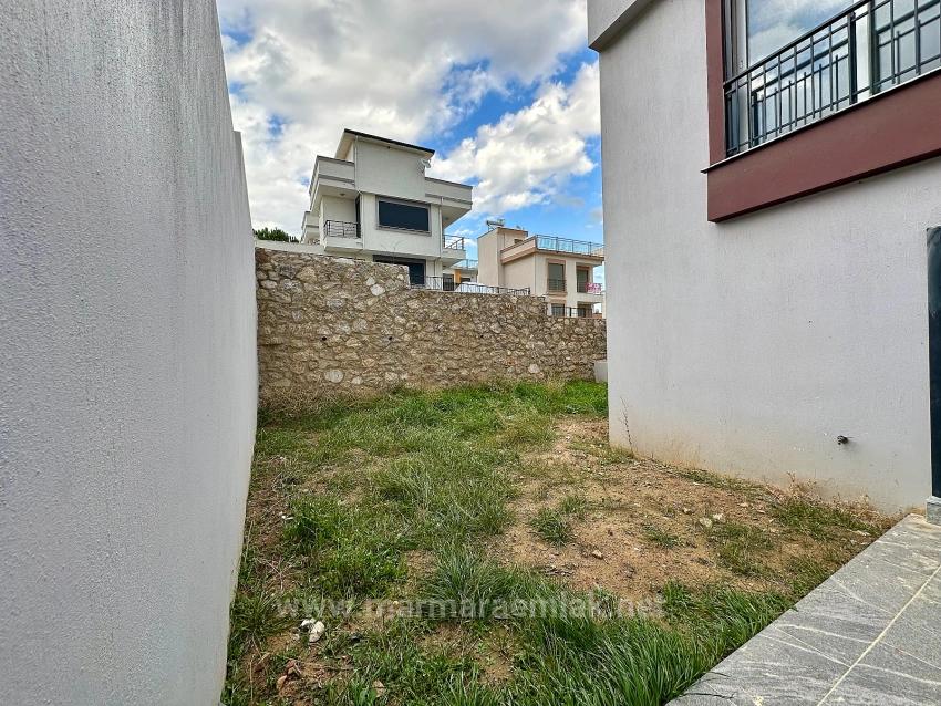 İzmir Seferihisar Doğanbey De Satılık Bahçeli 3+1 Villa