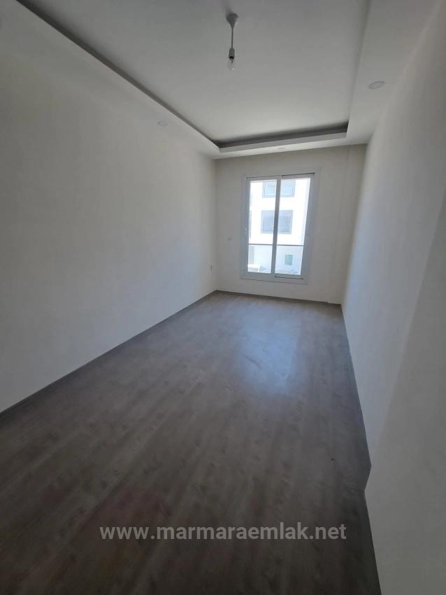 İzmir Seferihisar Ürkmez Merkez De Satılık 3+1 Yazlık Daire Denize 450 Metre