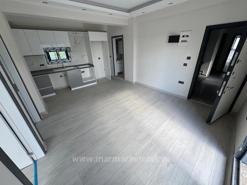 Menderes Gümüldür De Satılık 2+1 Bahçeli Daire