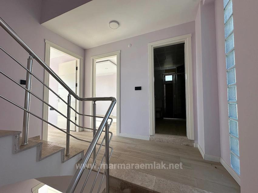 İzmir Seferihisar Doğanbey De Satılık Geniş Bahçeli 4+2 Yazlık Villa Deniz Manzaralı Full