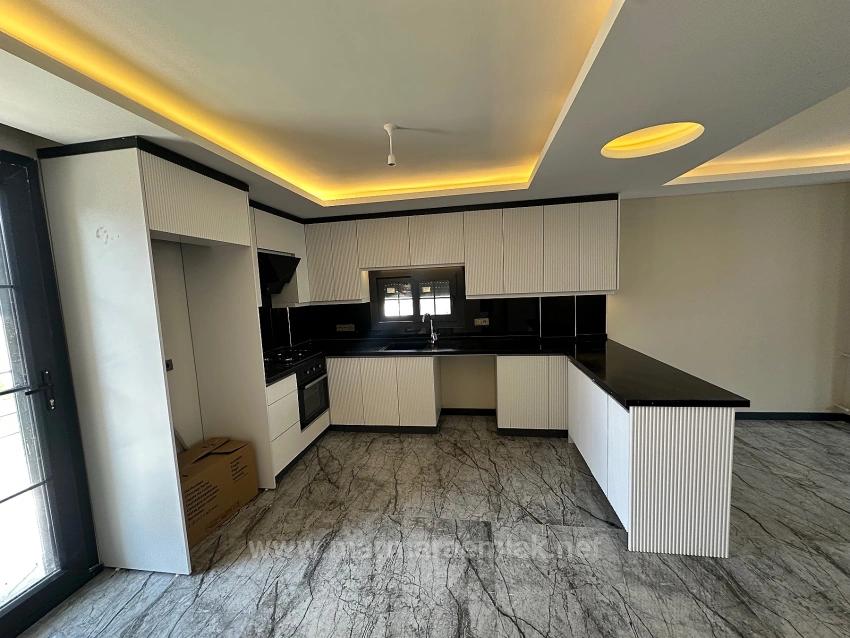 İzmir Seferihisar Doğanbey De Satılık Bahçeli Yazlık 3+1 Müstakil Havuzlu