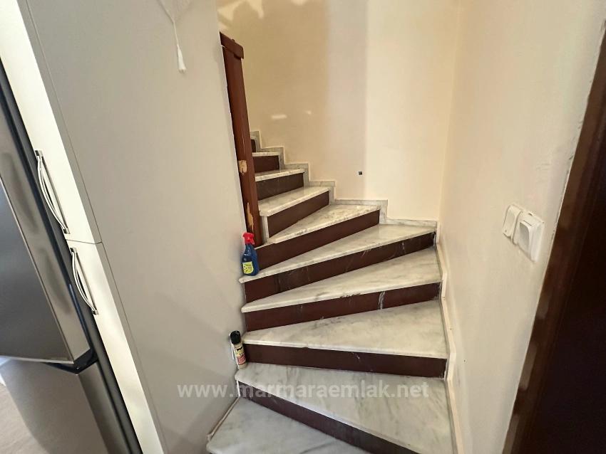 Seferihisar Ürkmez De Havuzlu Site İçinte 3+1 Satılık Villa