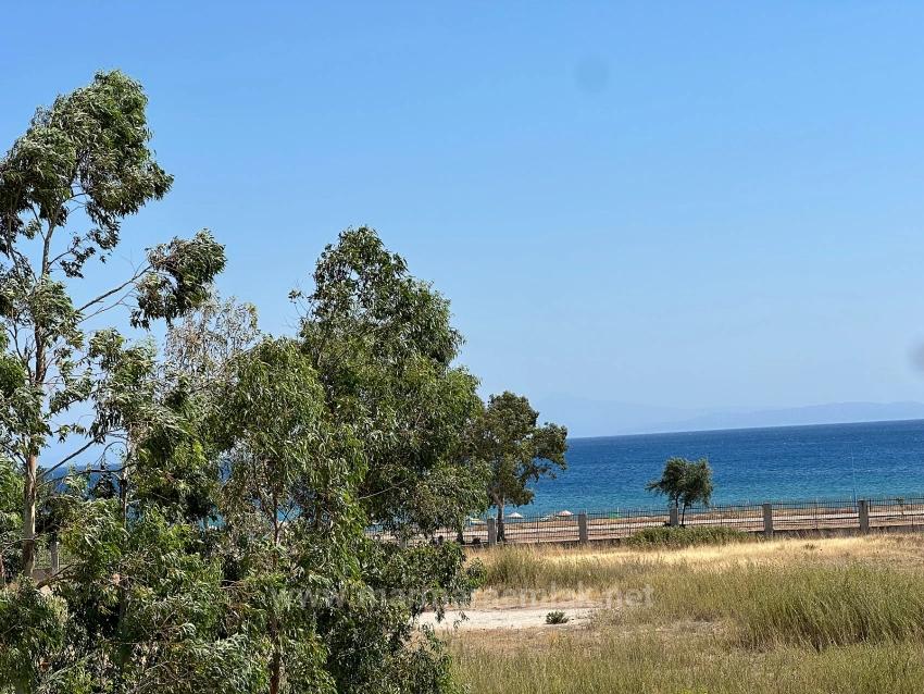 İzmir Seferihisar Ürkmez De Satılık Bahçeli 4+1 Müstakil Villa Denize 60 Metre