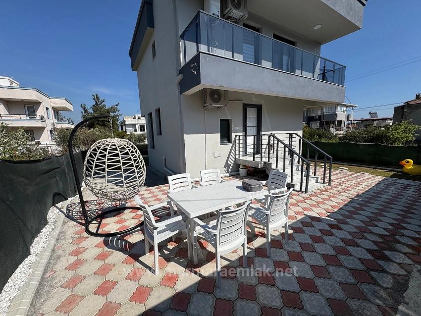 İzmir Seferihisar Doğanbey De Satılık Geniş Bahçeli 4+1 Yazlık Villa