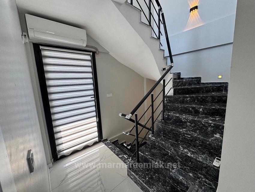 İzmir Seferihisar Doğanbey De Satılık Geniş Bahçeli 3+2 Yazlık Villa