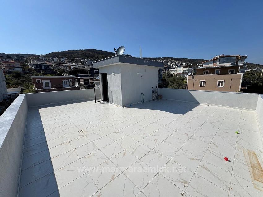 İzmir Seferihisar Doğanbey De Satılık Geniş Bahçeli 3+2 Yazlık Villa