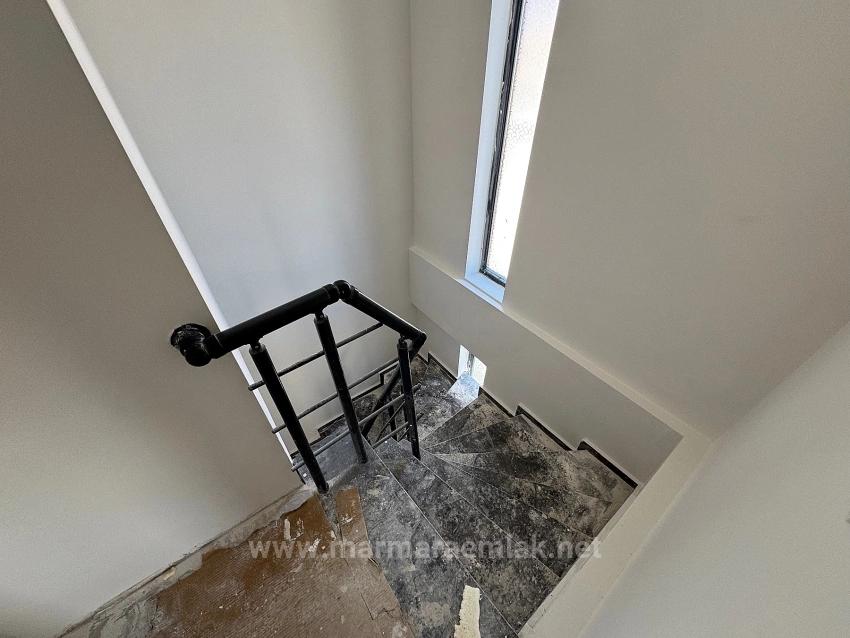 Gümüldür  De Satılık Bahçeli 3+1 Villa Denize 600 Metre Mesafededir