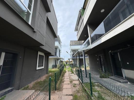 İzmir Seferihisar Doğanbey Payamlı Da Satılık 3+1 Bahçeli Yazlık Villa