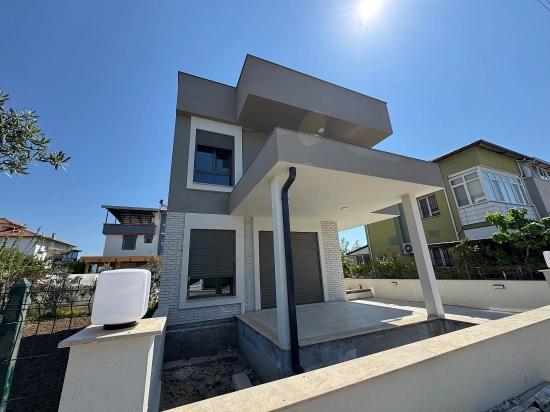 İzmir Seferihisar Doğanbey De Satılık 210M2 İçinde Tek Müstakil Villa