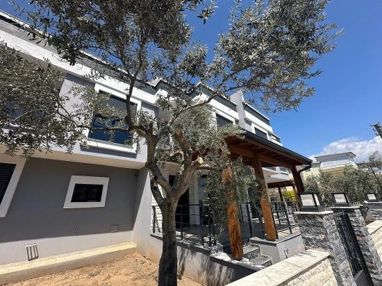 İzmir Seferihisar Doğanbey De Satılık 2+1 Bahçeli Yazlık Villa