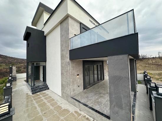 İzmir Seferihisar Doğanbey De Satılık 4+1 280 M2 İçinde Tek Müstakil