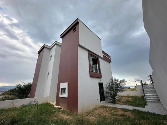 İzmir Seferihisar Doğanbey De Satılık Bahçeli 3+1 Villa
