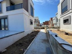Seferihisar Doğanbey Cumhuriyet Mah. Satılık 2+1 Müstakil Ev - 200 m²
