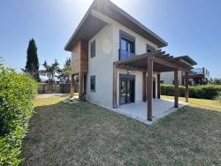 Seferihisar Doğanbey Cumhuriyet Mah. Satılık 3+1 Müstakil Ev - 250 m²