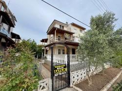 Seferihisar Doğanbey Cumhuriyet Mah. Satılık 4+1 Villa - 150 m²