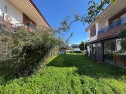 İzmir Seferihisar Doğanbey De Satılık Bahçeli 3+1 Havuzlu Villa