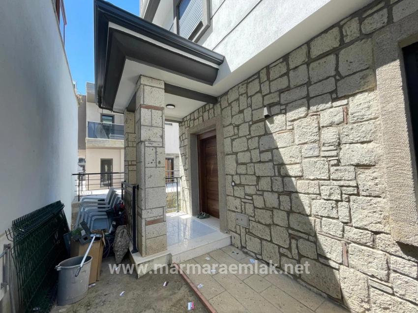 Seferihisar Hıdırlık Mah. Satılık 3+1 Villa - 160 m²