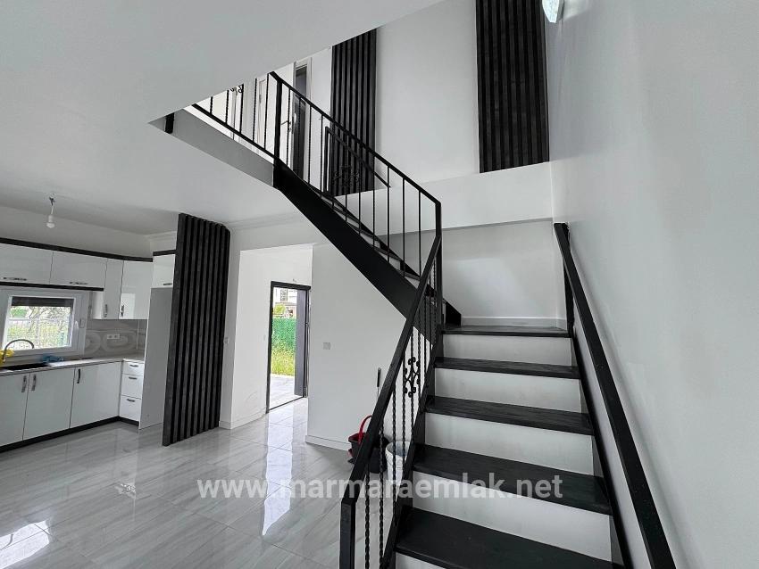 Seferihisar Doğanbey Cumhuriyet Mah. Satılık 2+1 Villa - 150 m²