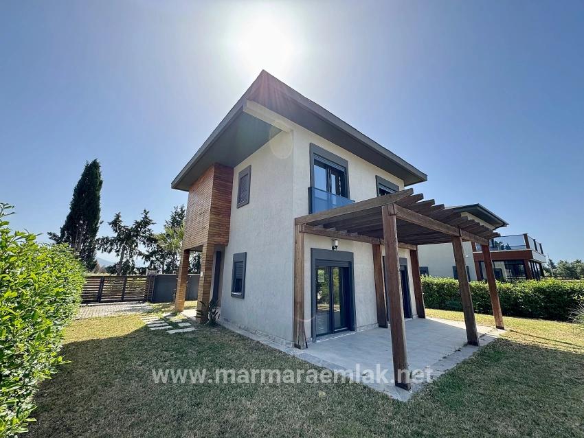 Seferihisar Doğanbey Cumhuriyet Mah. Satılık 3+1 Müstakil Ev - 250 m²