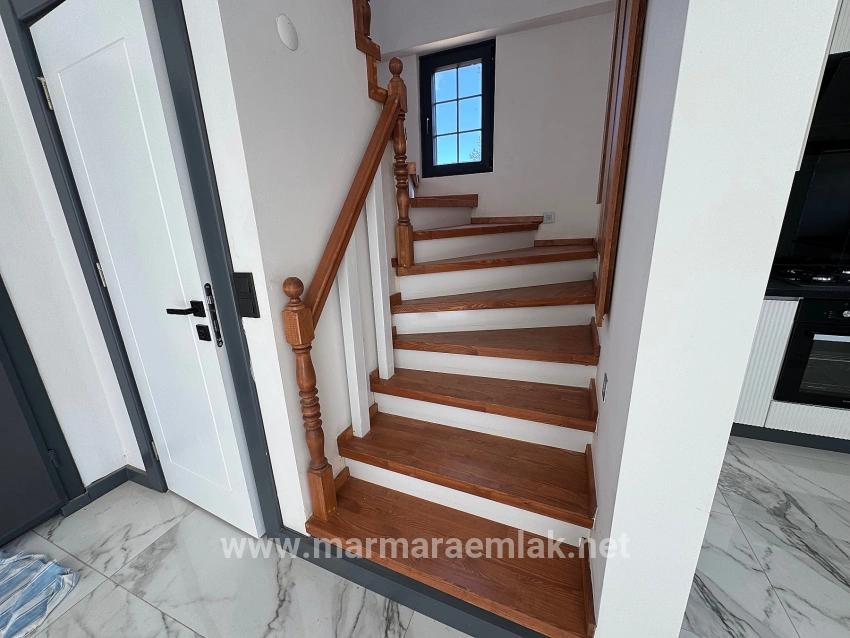 Seferihisar Düzce Mah. Satılık 3+1 Villa - 350 m²
