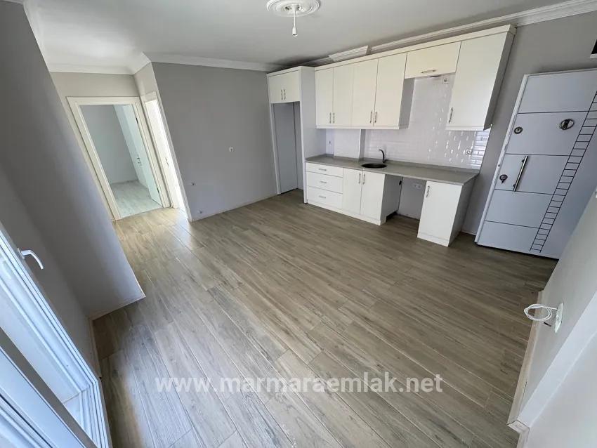 Seferihisar Ürkmez Bengiler Mah. Satılık 2+1 Daire - 80 m²
