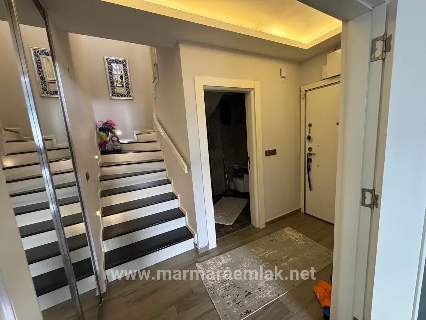 Seferihisar Doğanbey Cumhuriyet Mah. Satılık 3+1 Villa - 290 m²
