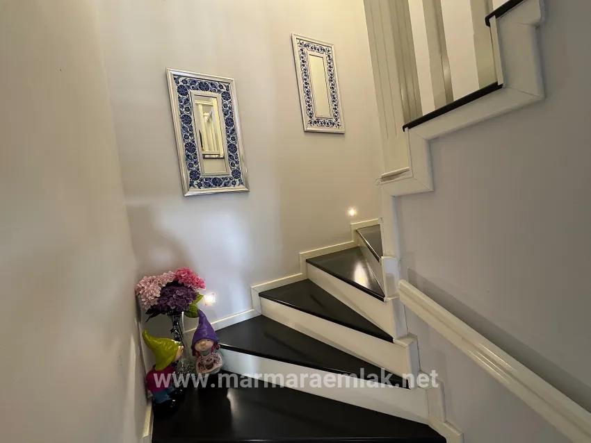 Seferihisar Doğanbey Cumhuriyet Mah. Satılık 3+1 Villa - 290 m²
