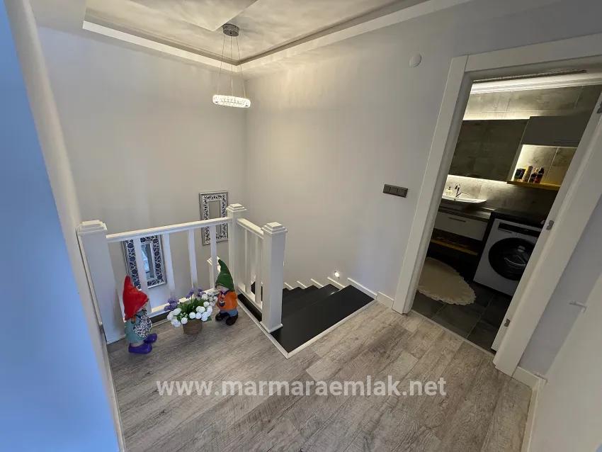 Seferihisar Doğanbey Cumhuriyet Mah. Satılık 3+1 Villa - 290 m²