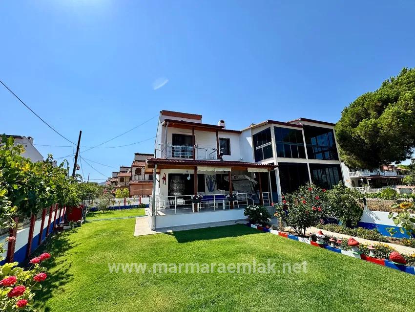 Seferihisar Doğanbey Cumhuriyet Mah. Satılık 3+1 Villa - 220 m²