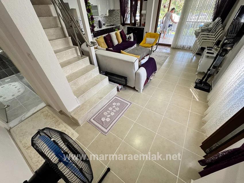 Seferihisar Doğanbey Cumhuriyet Mah. Satılık 3+1 Villa - 220 m²