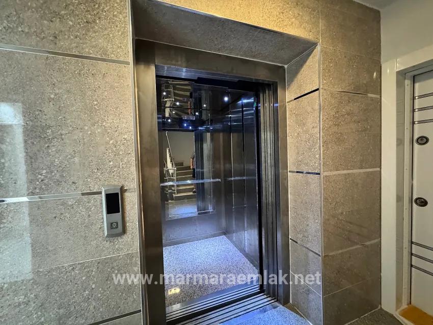 Seferihisar Ürkmez Bengiler Mah. Satılık 2+1 Daire - 90 m²