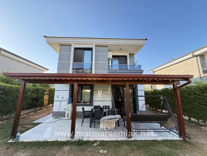 Seferihisar Doğanbey Cumhuriyet Mah. Satılık 3+1 Müstakil Ev - 320 m²