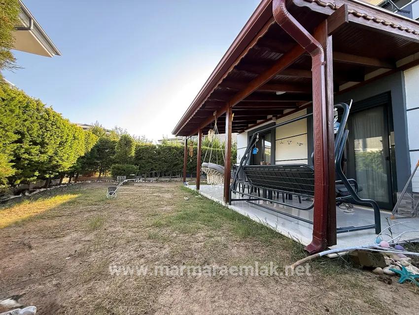 Seferihisar Doğanbey Cumhuriyet Mah. Satılık 3+1 Müstakil Ev - 320 m²