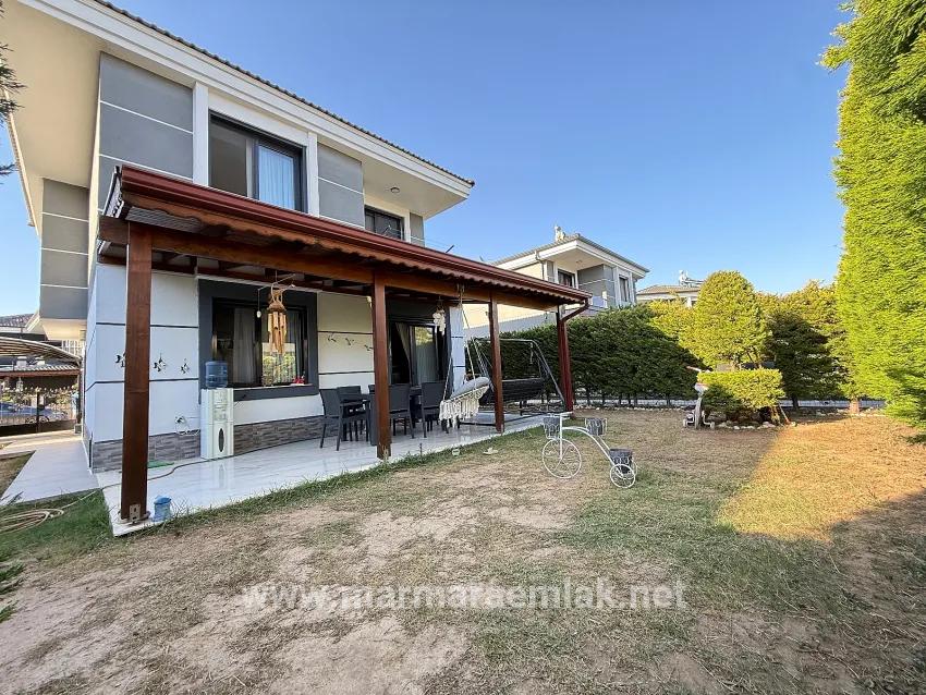 Seferihisar Doğanbey Cumhuriyet Mah. Satılık 3+1 Müstakil Ev - 320 m²
