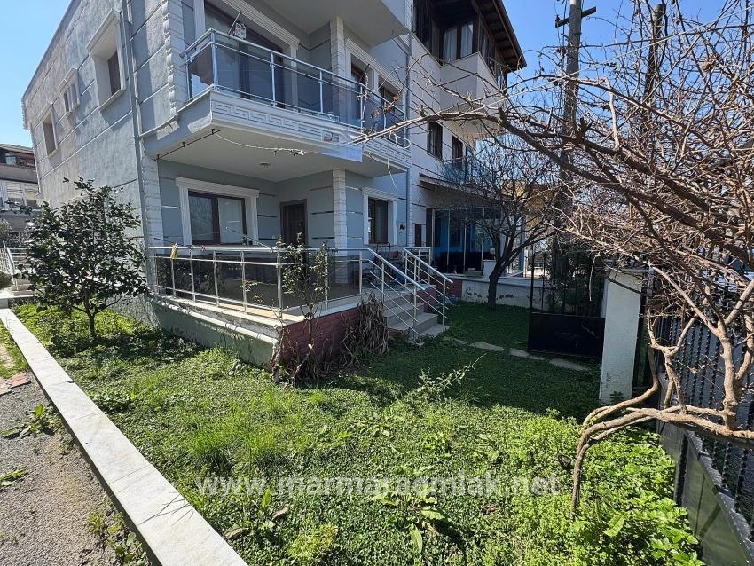 Seferihisar Doğanbey Cumhuriyet Mah. Satılık 2+1 Villa - 140 m²