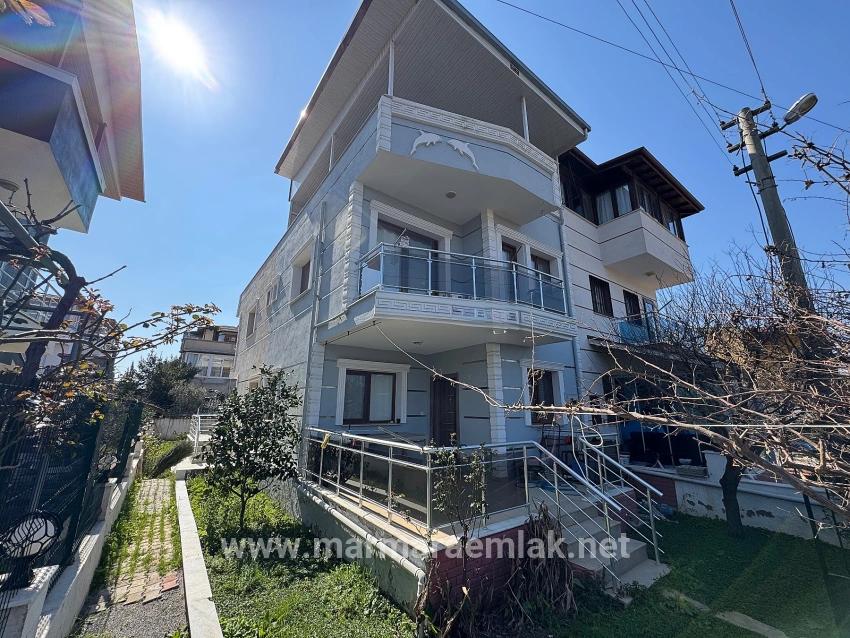 Seferihisar Doğanbey Cumhuriyet Mah. Satılık 2+1 Villa - 140 m²