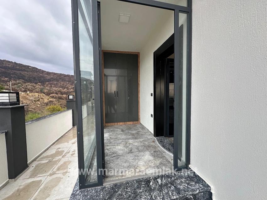 Seferihisar Doğanbey Atatürk Mah. Satılık 4+1 Villa - 280 m²
