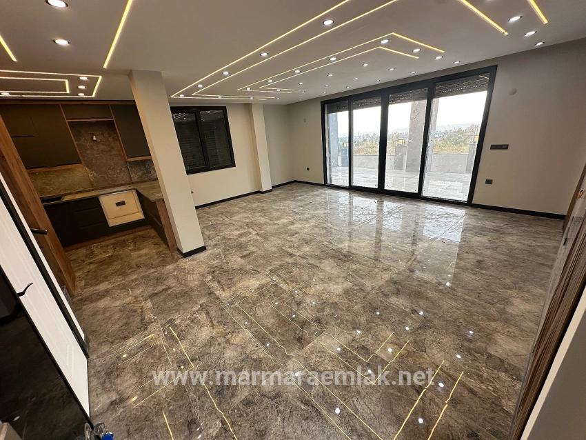 Seferihisar Doğanbey Atatürk Mah. Satılık 4+1 Villa - 280 m²