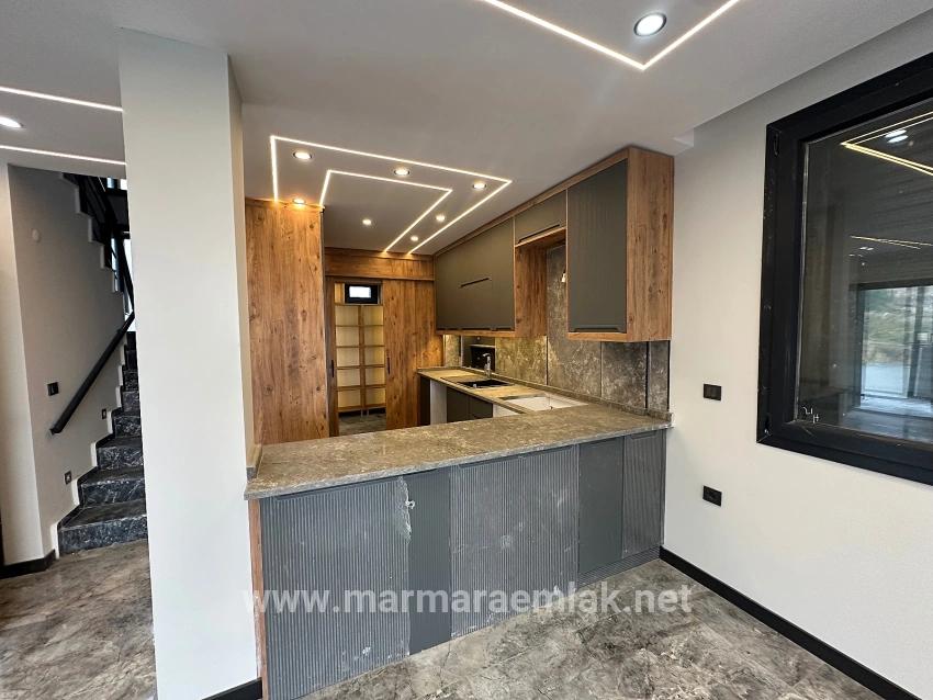 Seferihisar Doğanbey Atatürk Mah. Satılık 4+1 Villa - 280 m²