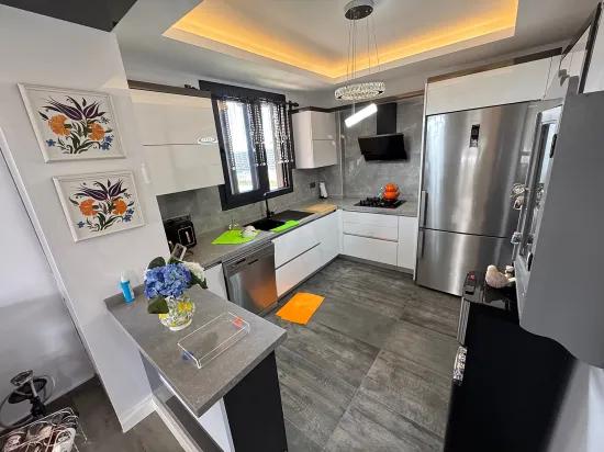 Seferihisar Doğanbey'de Satılık 3+1 Ultra Lüks Havuzlu Villa
