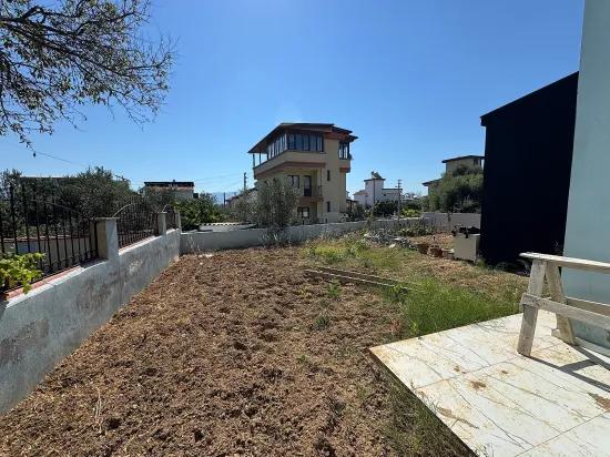 İzmir Seferihisar Doğanbey'de Satılık Bahçeli 2+1 Yazlık Villa