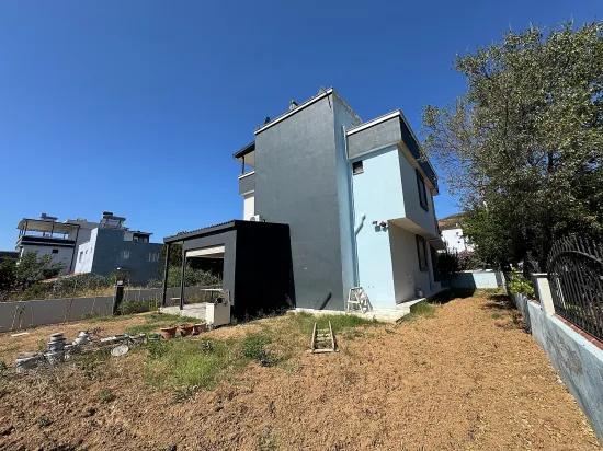 İzmir Seferihisar Doğanbey'de Satılık Bahçeli 2+1 Yazlık Villa