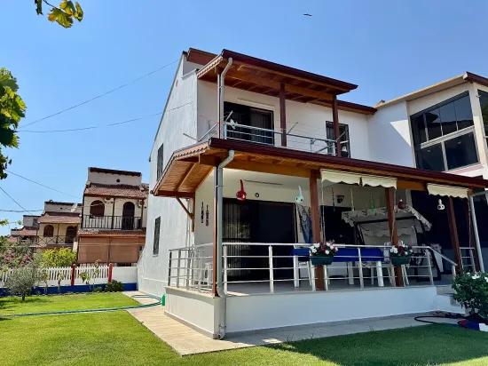 İzmir Seferihisar Doğanbey'de Satılık 3+1 Villa Denize 60 Metre