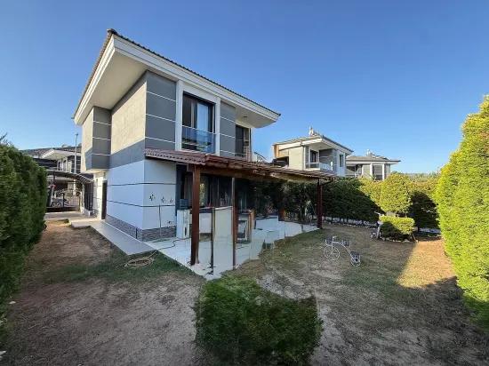 Seferihisar Doğanbey'de 3+1 Müstakil Havuzlu Villa, Ayrı Mutfak, Geniş Bahçe