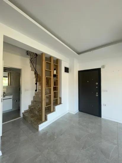 İzmir Seferihisar’da Satılık 4 + 1 Geniş Bahçeli Yazlık Villa
