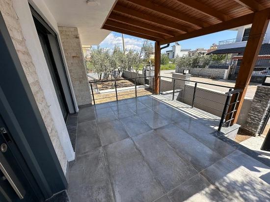 İzmir Seferihisar Doğanbey De Satılık 2+1 Bahçeli Yazlık Villa