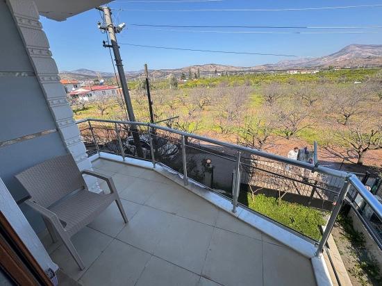 İzmir Seferihisar Doğanbey De Satılık 2+1 Bahçeli Yazlık Villa